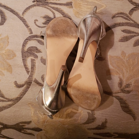 Shoes - Picture 4 of 4